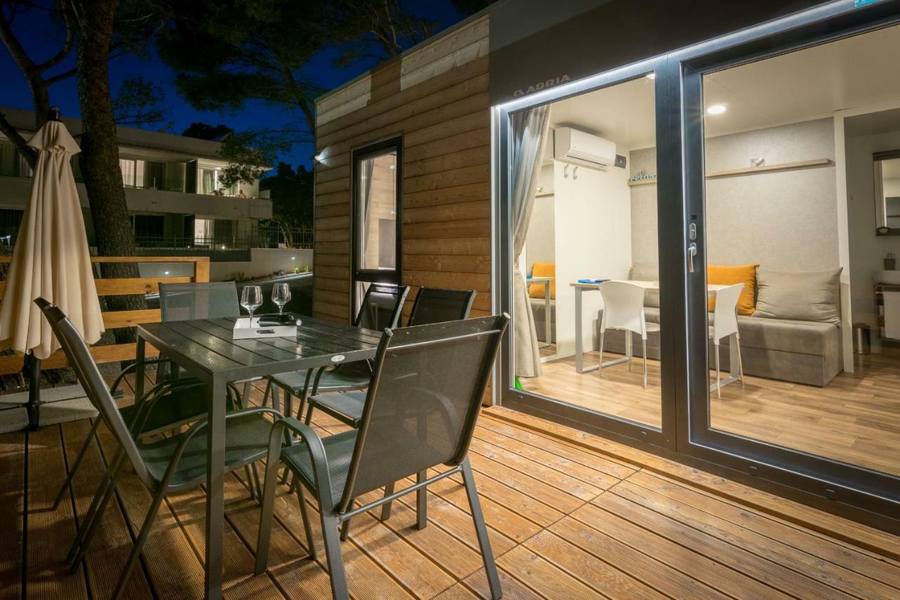 Apartments And Mobile Homes Makarska Eksteriør billede
