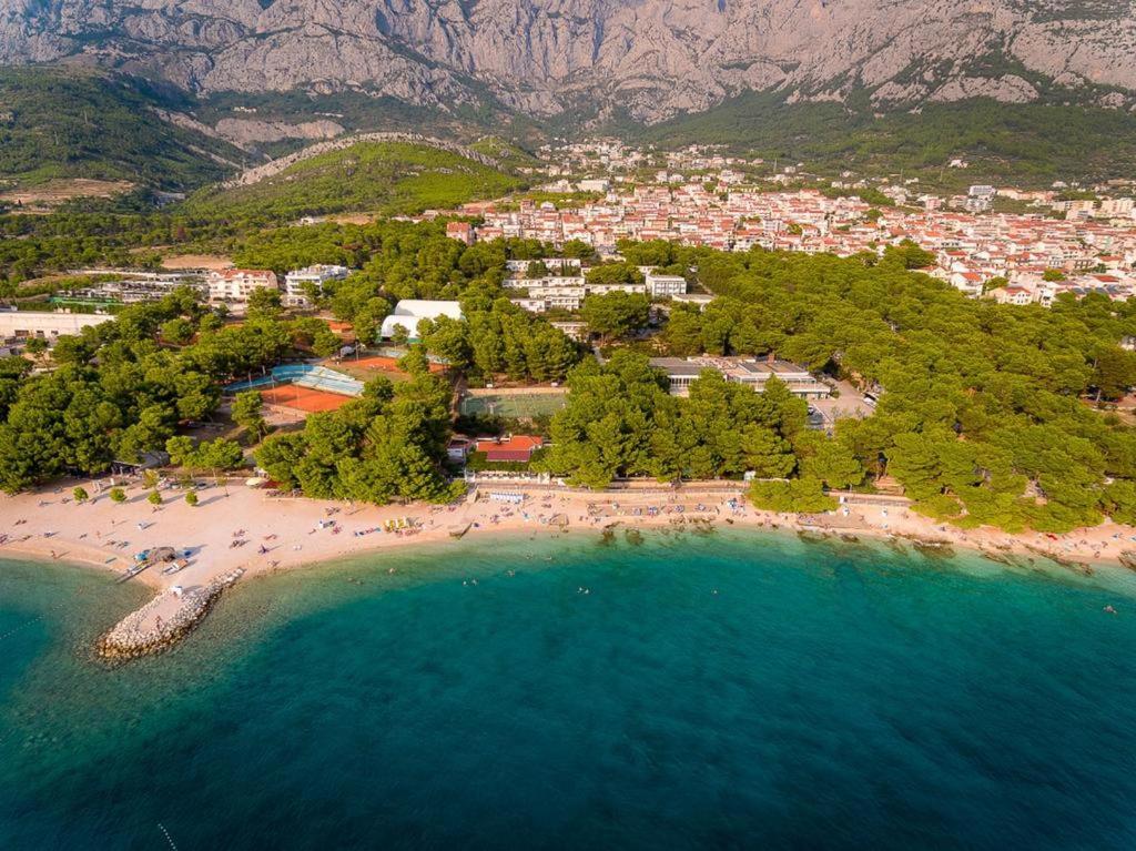 Apartments And Mobile Homes Makarska Eksteriør billede